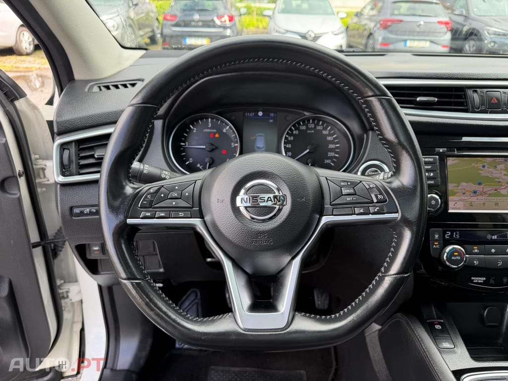 Nissan Qashqai 1.5 dCi N-Connecta J18+Led