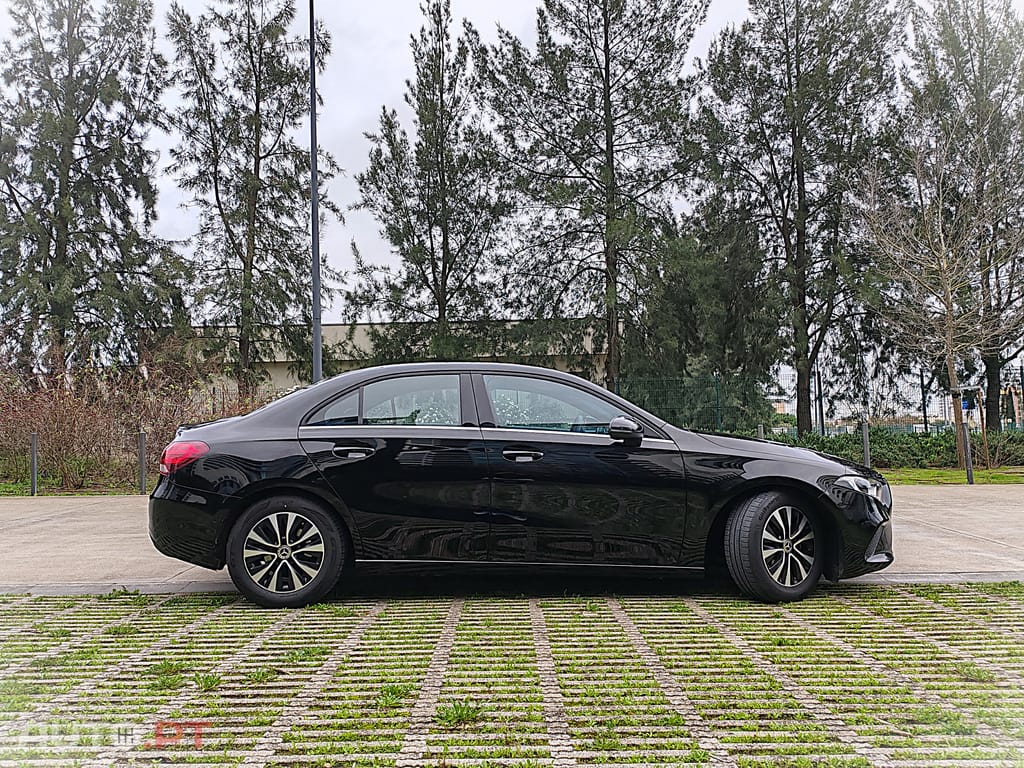 Mercedes-Benz A 180 d limousine style