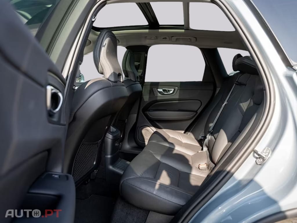 Volvo XC60 T8 Plus AWD  I.V.A DEDUTIVEL