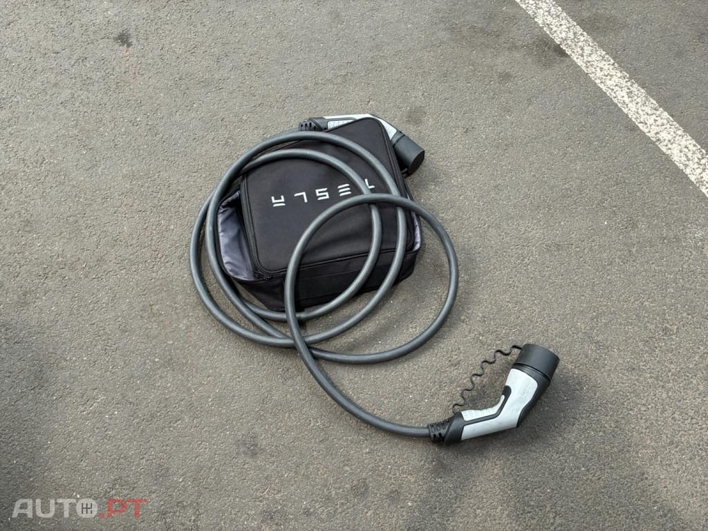 Tesla Model 3 Long Range AWD Dual Motor