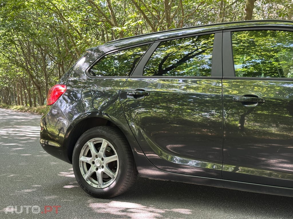 Opel Astra Sports Tourer 1.7 CDTi Selection Business