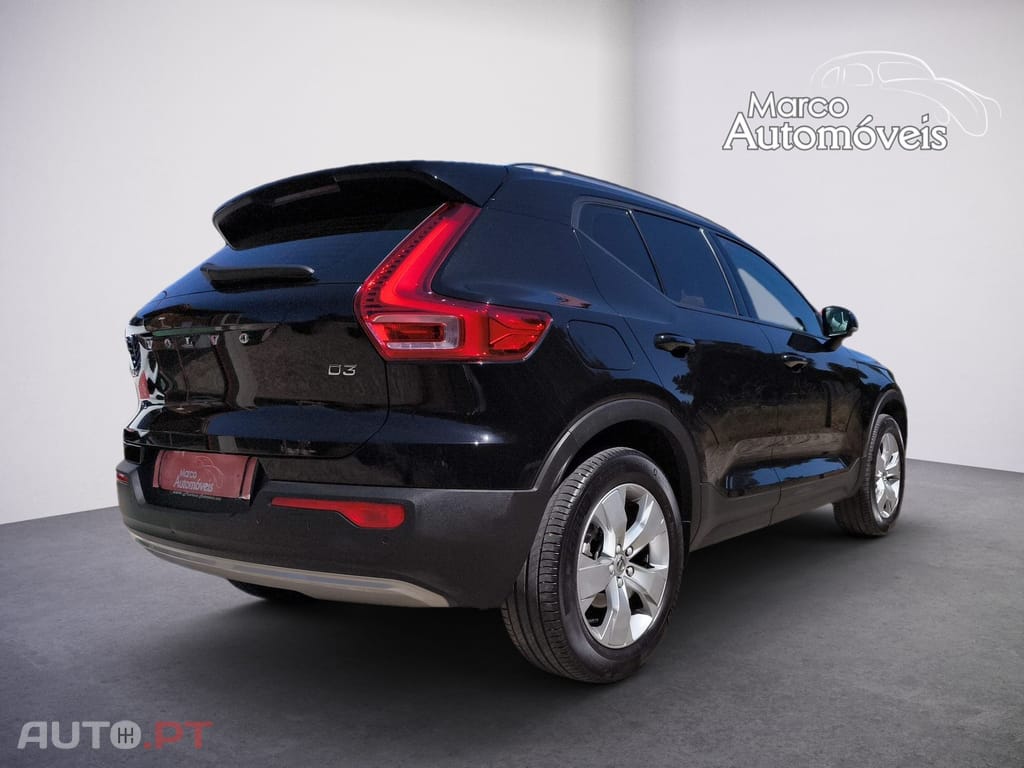 Volvo XC40 2.0 D3 Momentum Plus