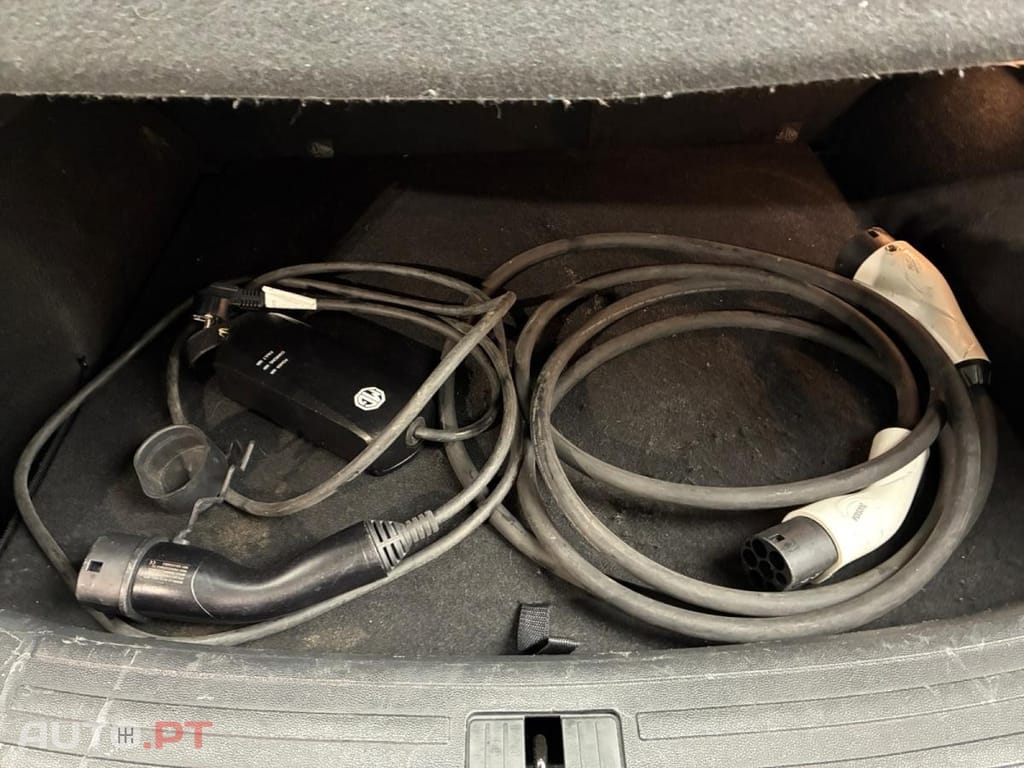 MG ZS EV 70 kWh Luxury  2WD