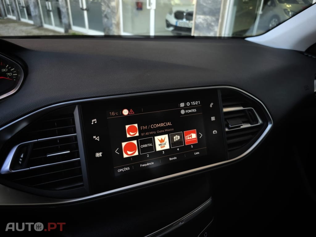 Peugeot 308 1.5 BlueHDi Style J17