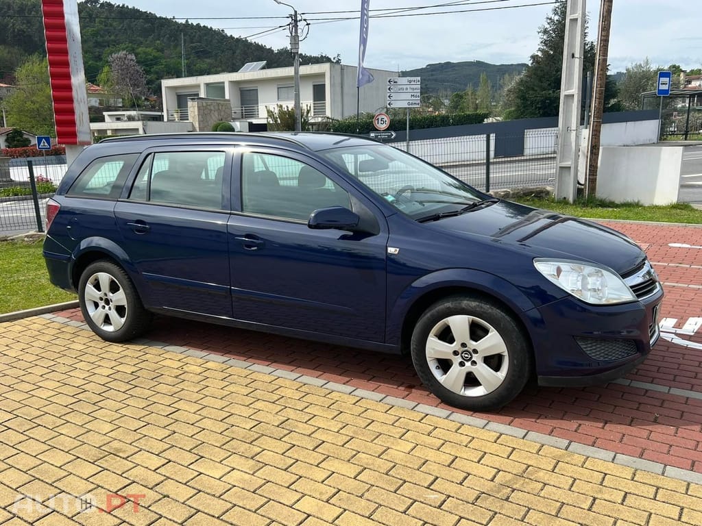 Opel Astra CARAVAN