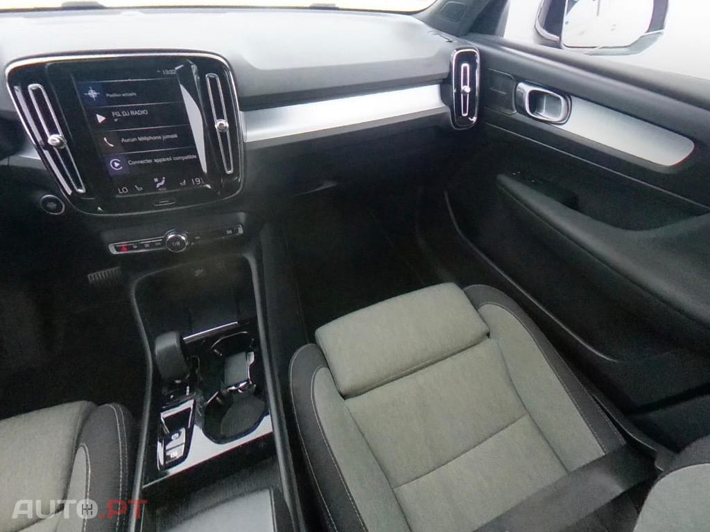 Volvo XC40 1.5 T5 PHEV Momentum Plus