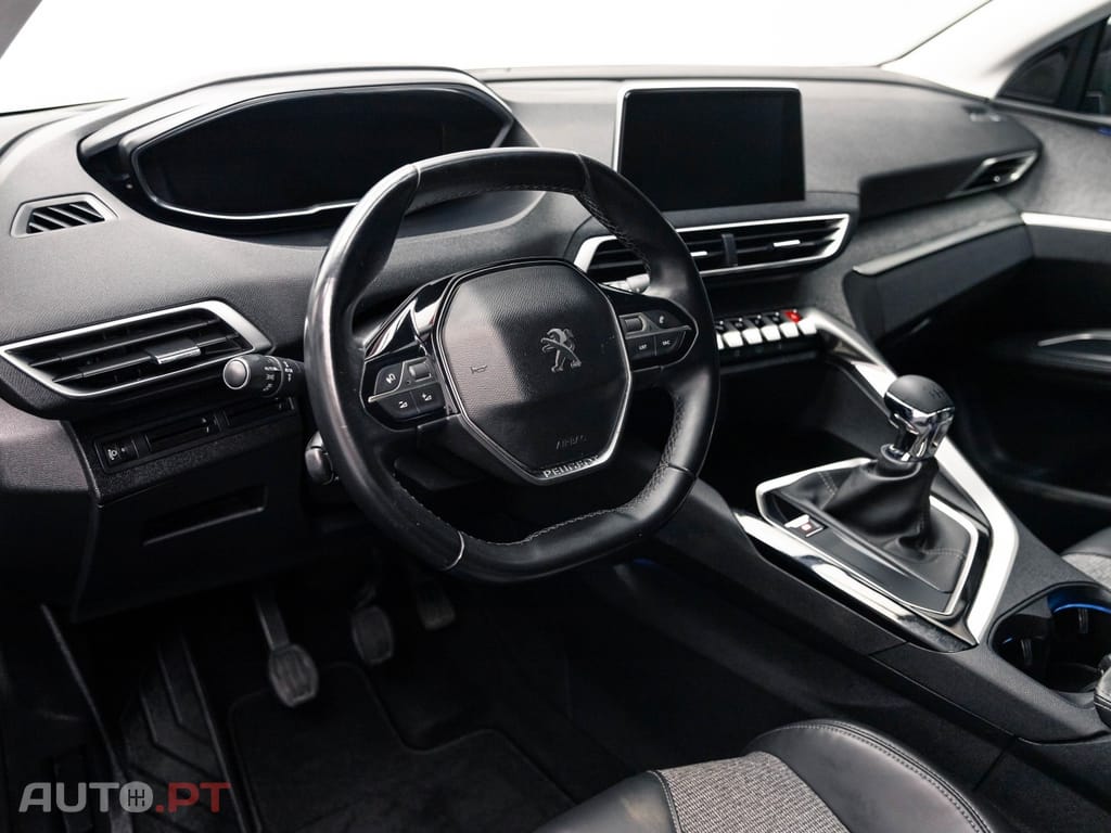 Peugeot 5008 1.5 BlueHDi Allure