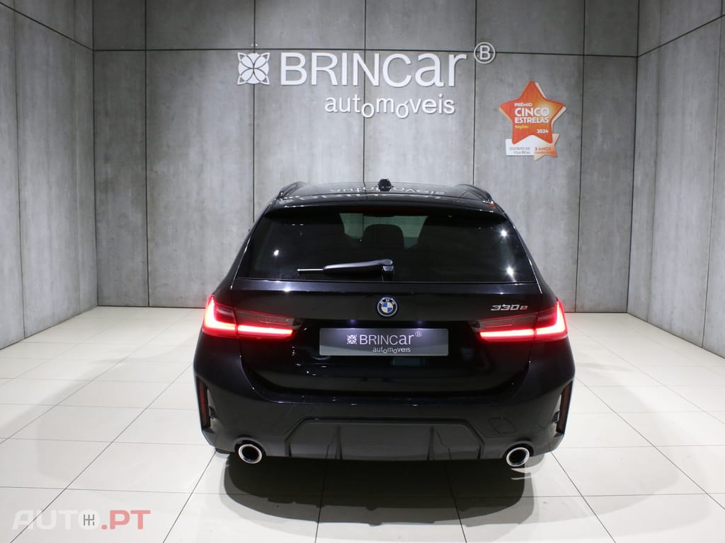 BMW 330 e Touring Pack Desportivo M Auto