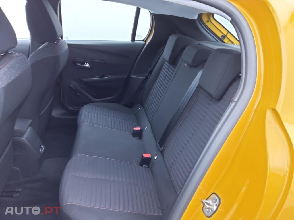 Peugeot E-208 50 kWh Active