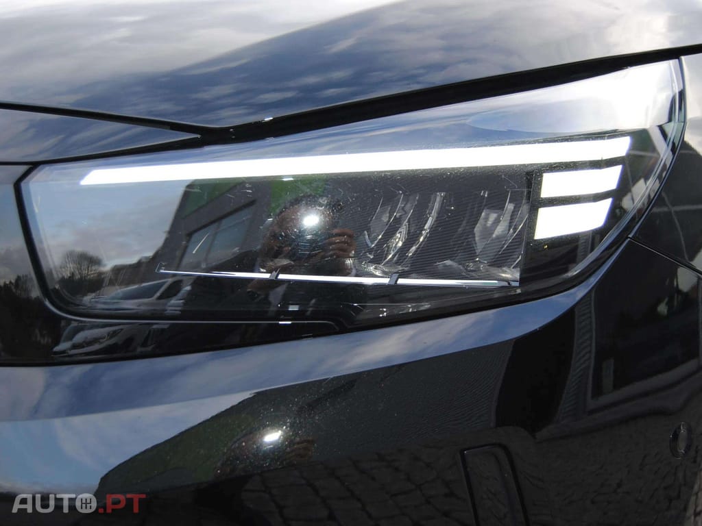 Opel Corsa 1.2 HYBRID GS eDCT