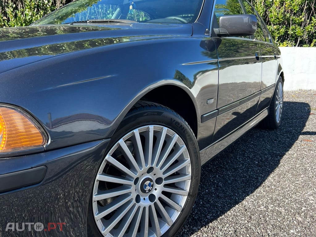 BMW 523 i