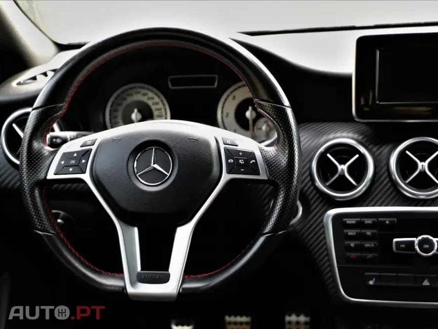 Mercedes-Benz A 180 d AMG Line