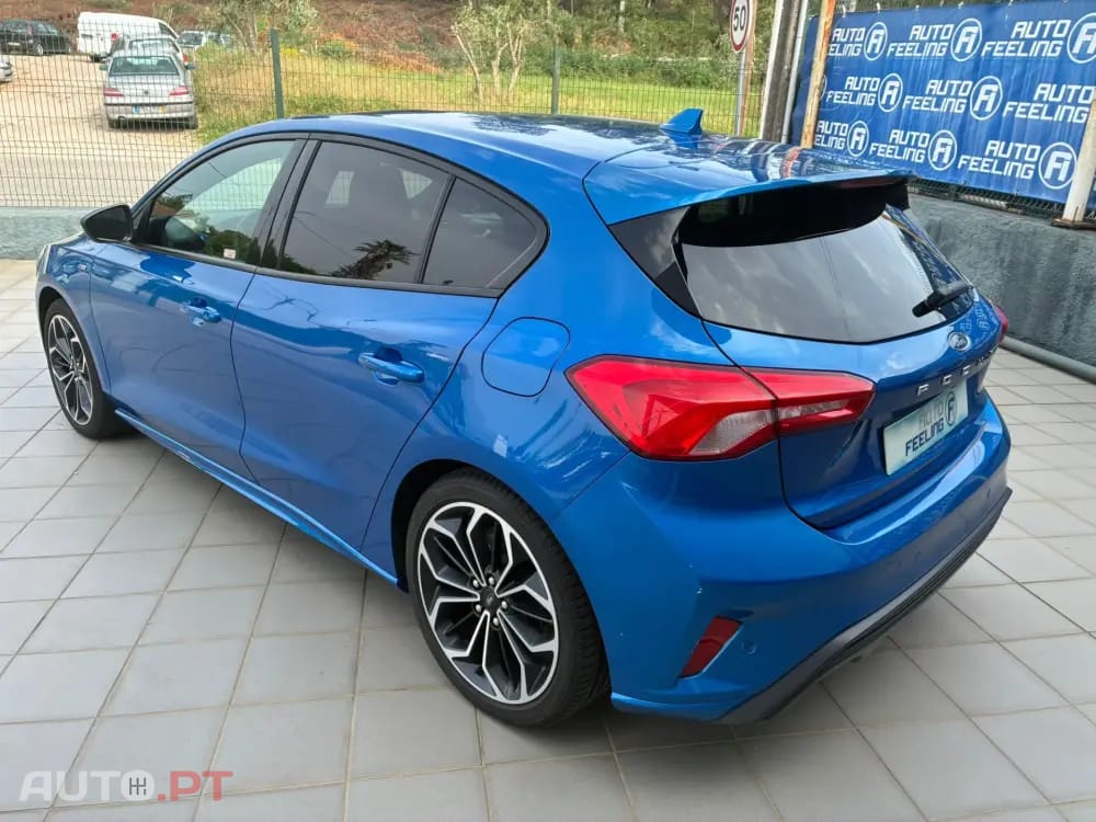 Ford Focus 1.0 EcoBoost Mild-Hybrid ST-Line X