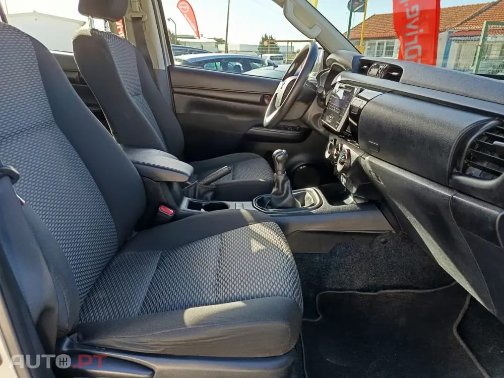 Toyota Hilux 2.4 D-4D 4WD Challenge