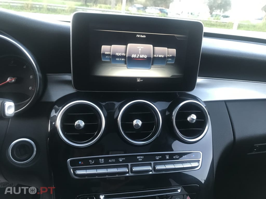 Mercedes-Benz C 300 BlueTEC Hybrid Avantgarde