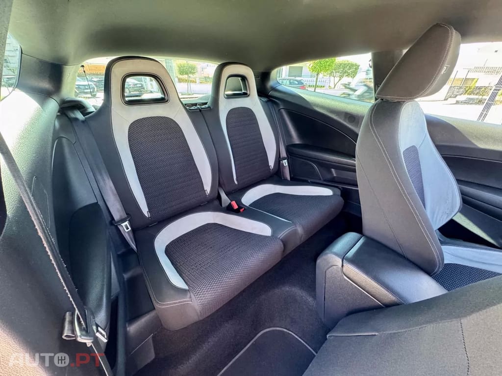 Volkswagen Scirocco 2.0 TDI R-Line