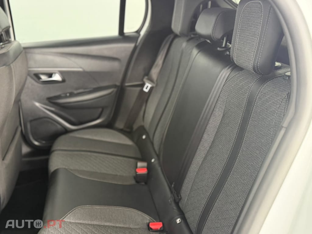 Peugeot 208 1.2 PureTech Allure EAT8