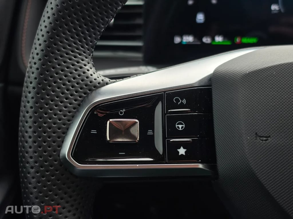 MG HS 1.5 Plug-in Hybrid Luxury