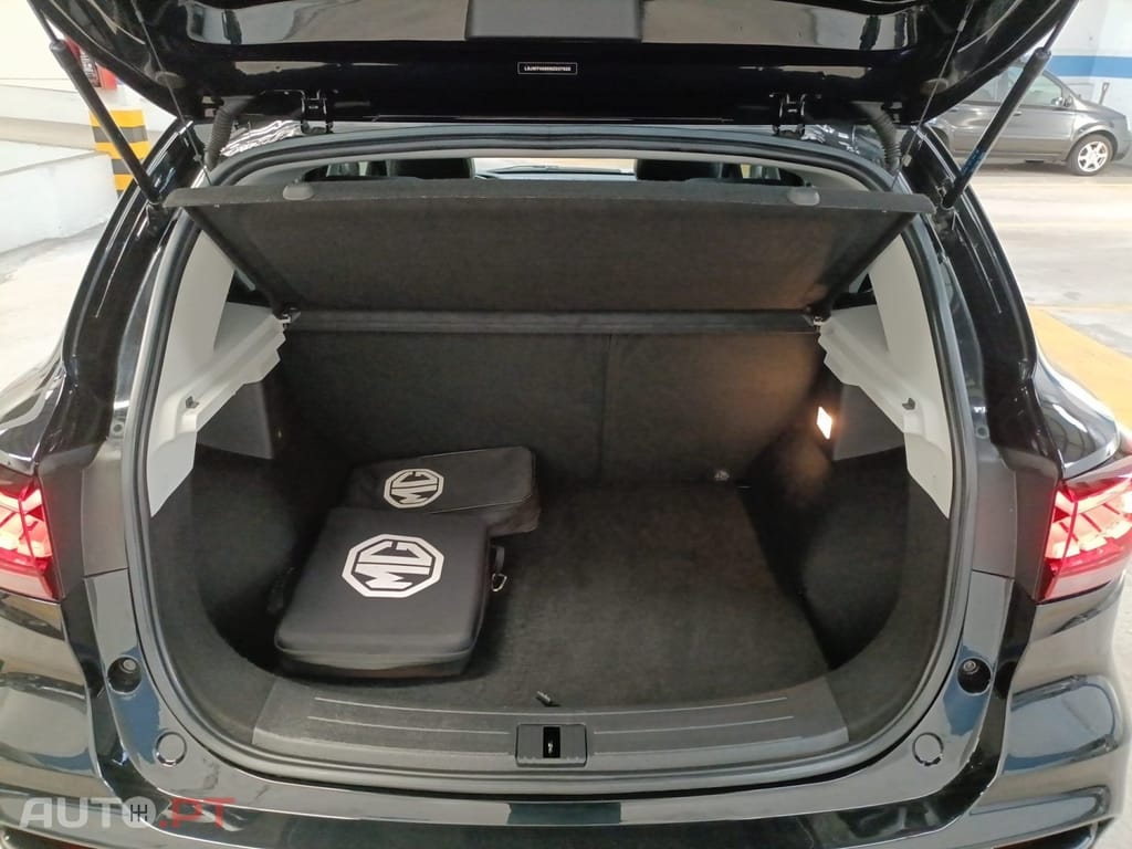 MG ZS EV 72.6 kWh Luxury