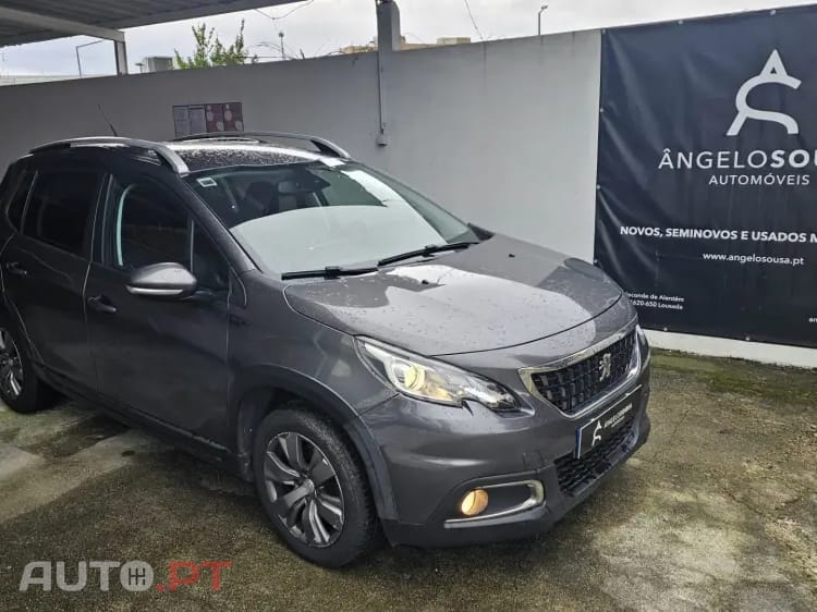 Peugeot 2008 1.2 PureTech Signature