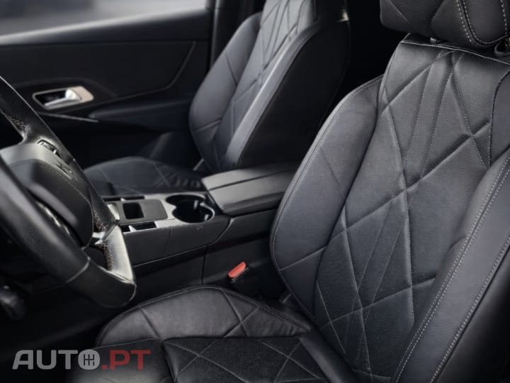 DS DS7 Crossback E-Tense Performance Line EAT8