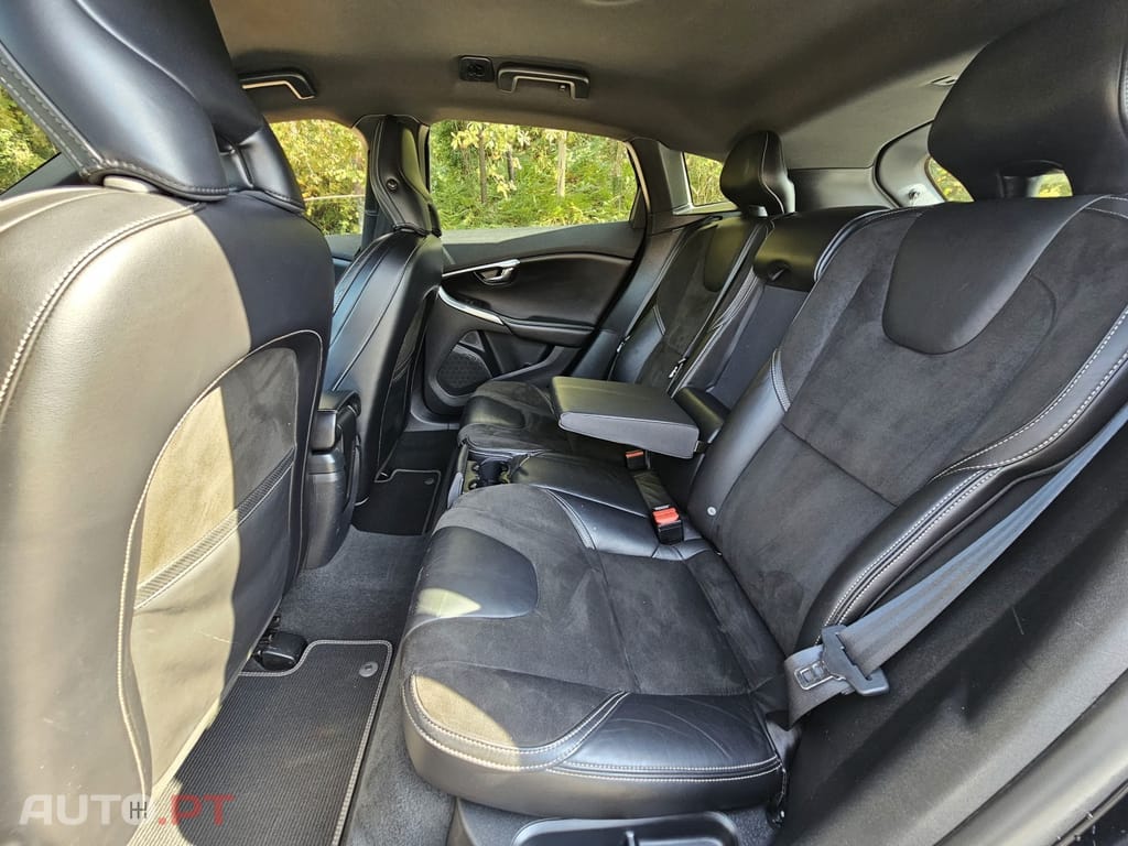 Volvo V40 1.6 D2 R-Design Momentum