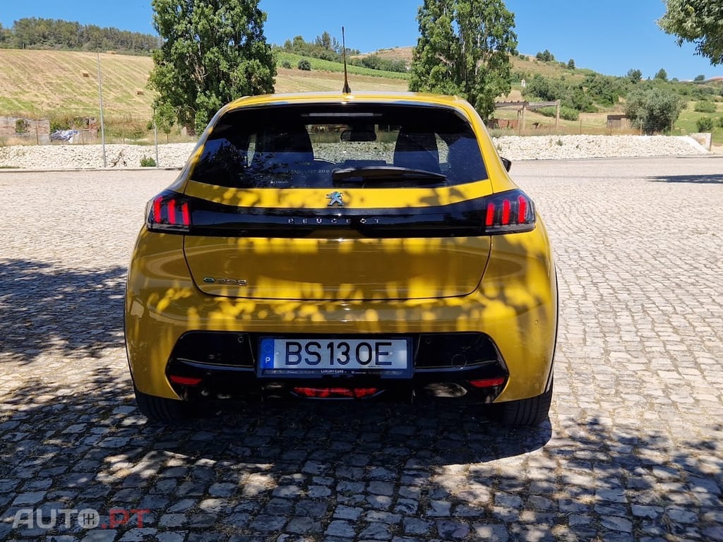 Peugeot E-208 50 kWh Allure