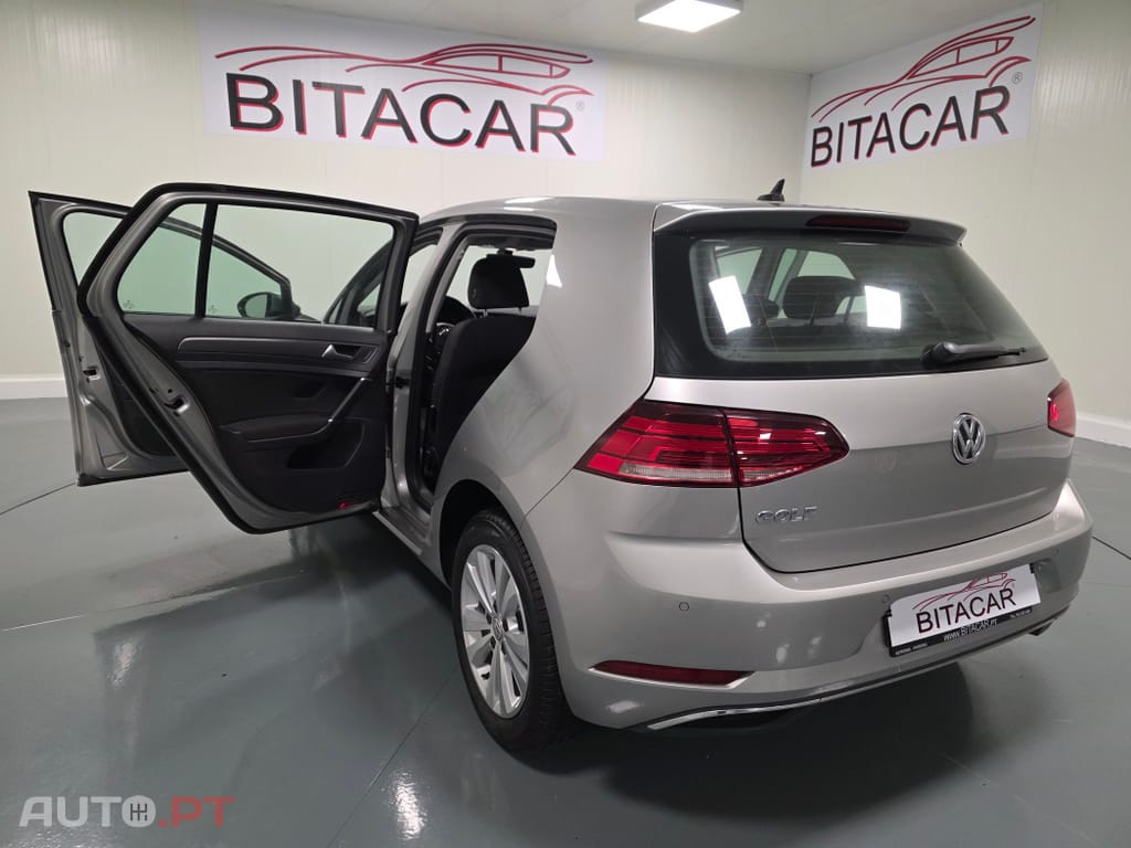 Volkswagen Golf 1.6 TDI Confortline