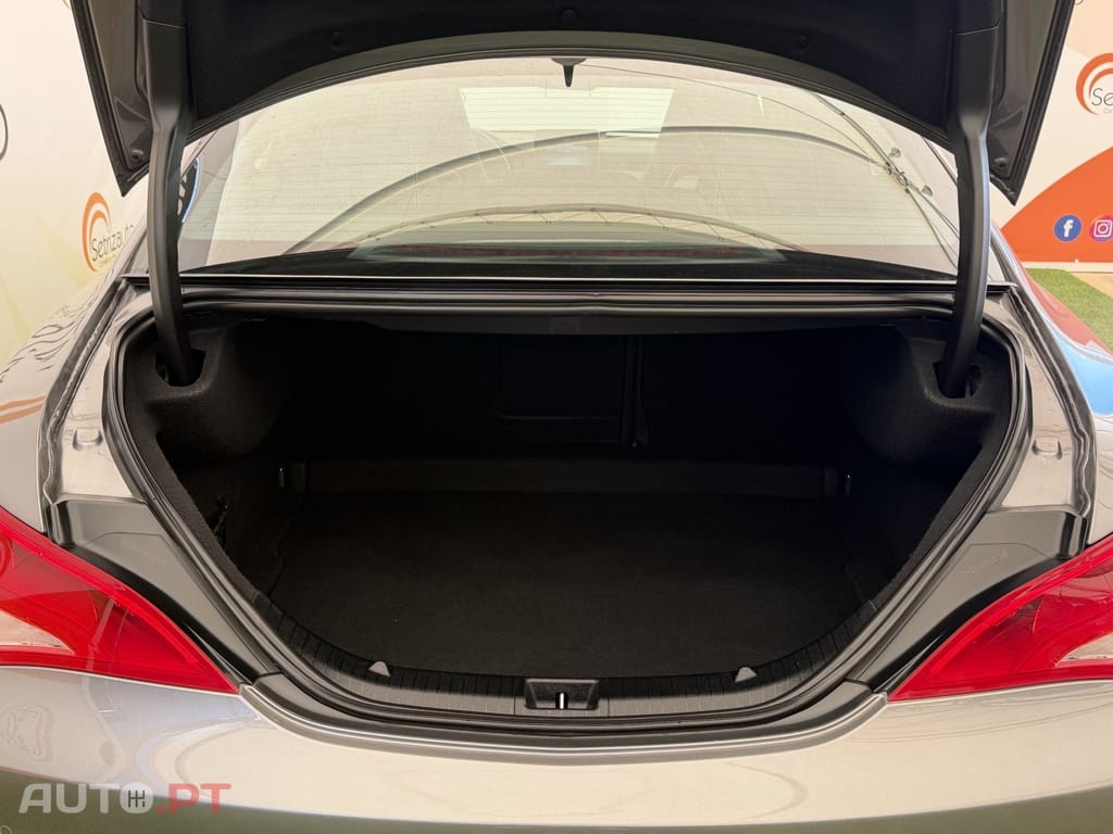 Mercedes-Benz CLA 180 d Urban