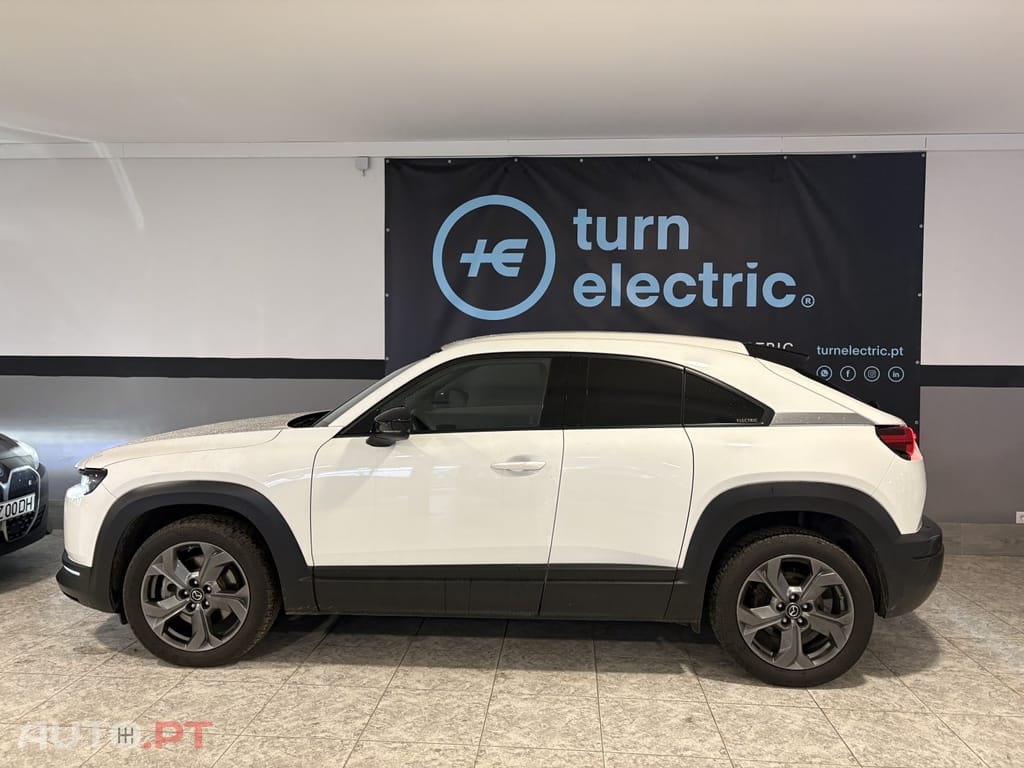 Mazda MX-30 e-SKYACTIV Advantage Industrial Vintage