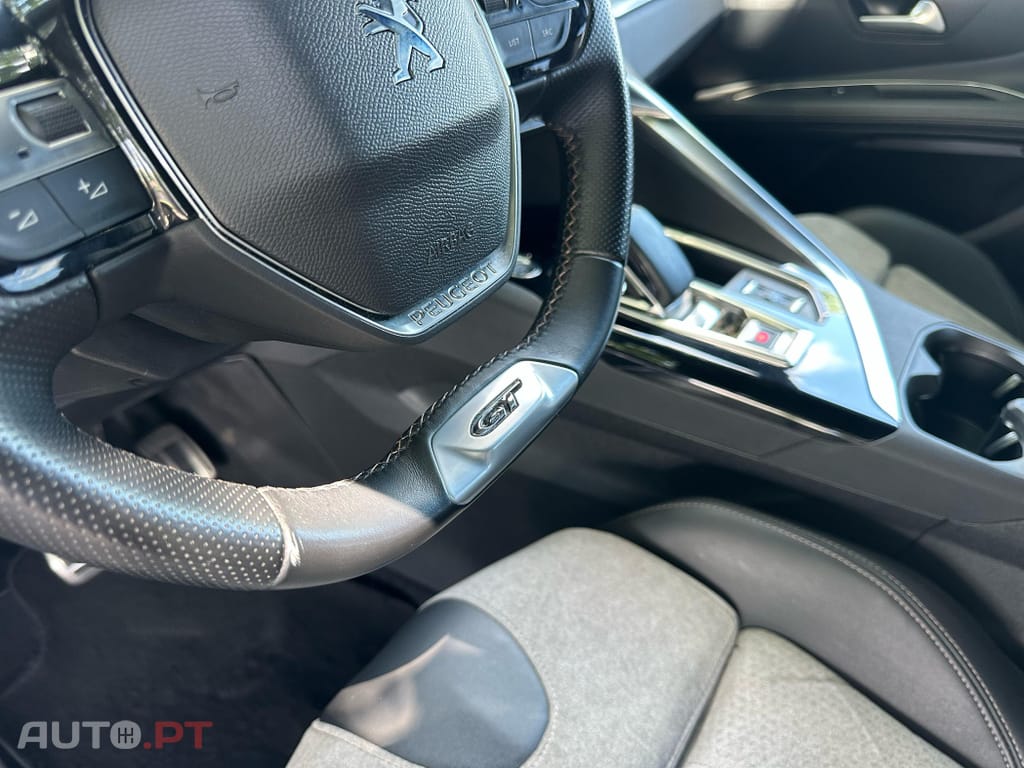 Peugeot 3008 1.6 Hybrid GT Pack e-EAT8