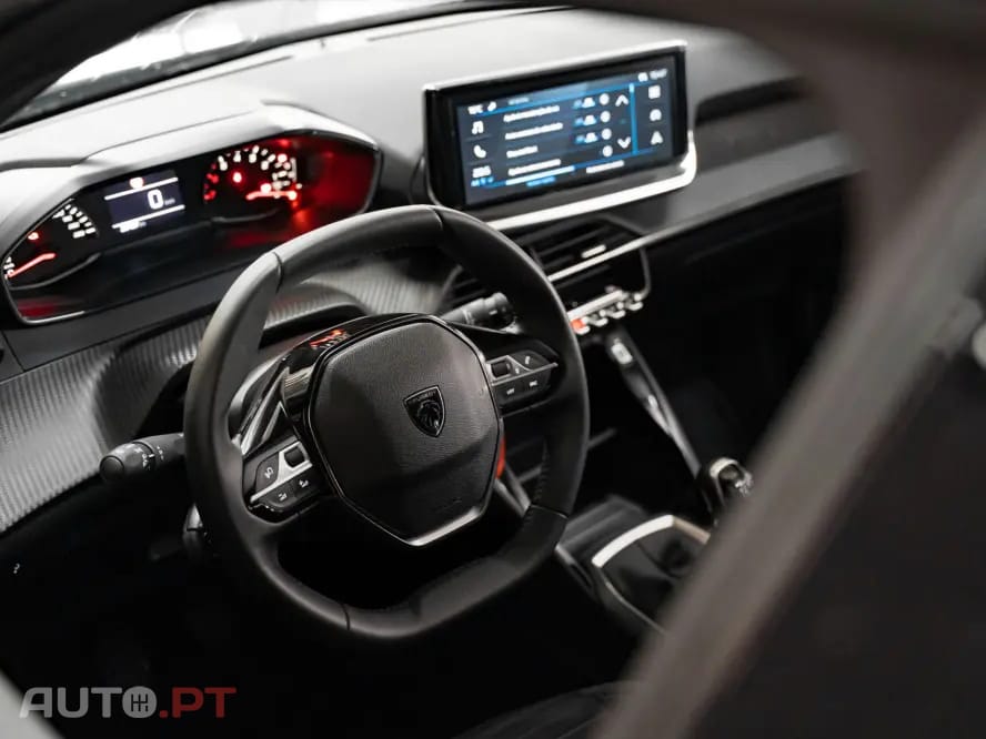 Peugeot 2008 1.2 PureTech Style