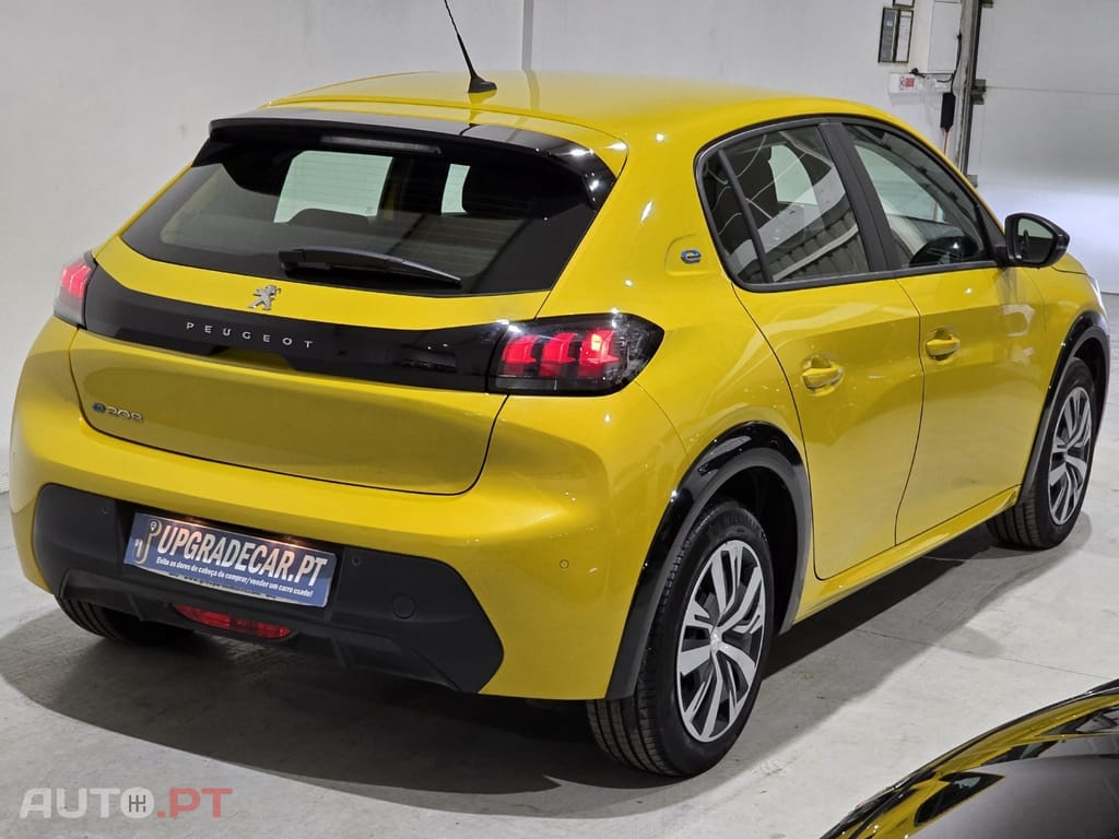 Peugeot E-208 50 kWh Active