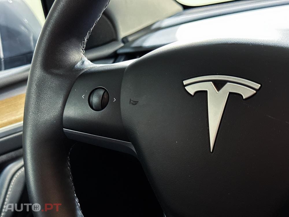 Tesla Model Y Long Range Dual Motor AWD