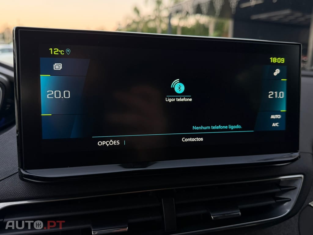 Peugeot 3008 1.6 Hybrid Allure e-EAT8