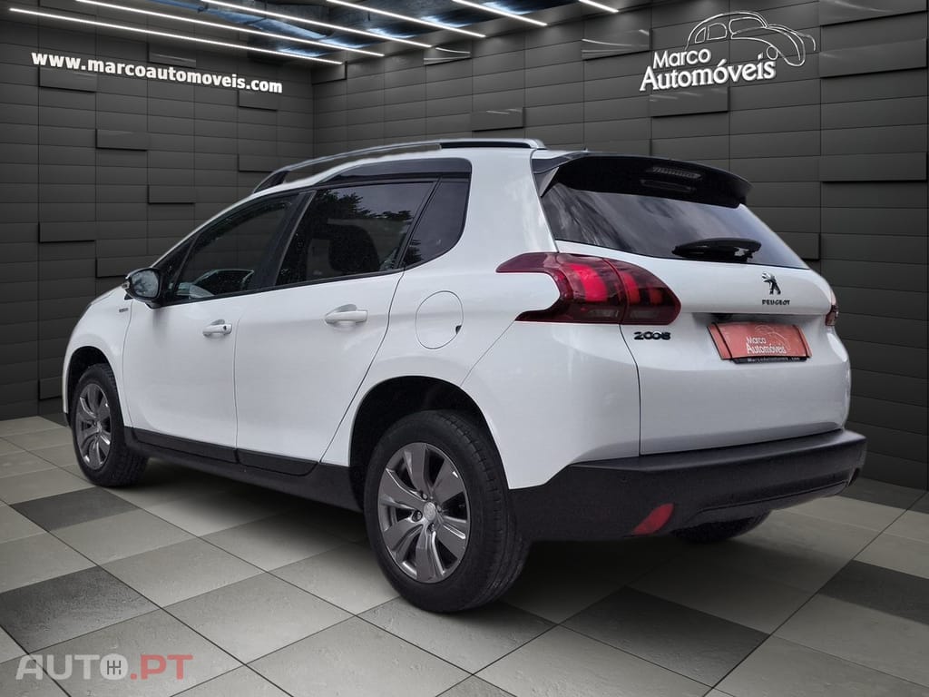 Peugeot 2008 1.2 PureTech Style