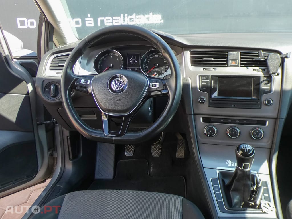 Volkswagen Golf 1.6 TDi BlueMotion Confortline