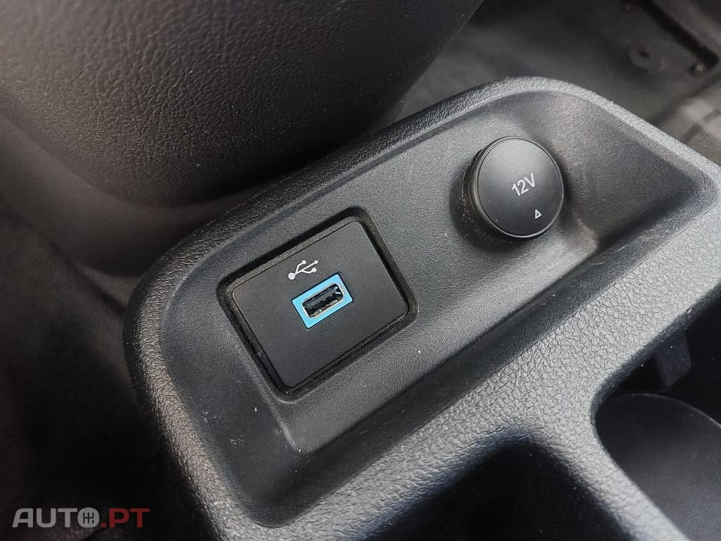 Ford Transit Connect 1.5 TDCI  200 L2 Trend  -  IVA Dedutível