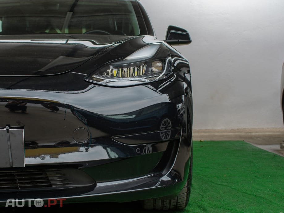 Tesla Model 3 Standard Range Plus RWD