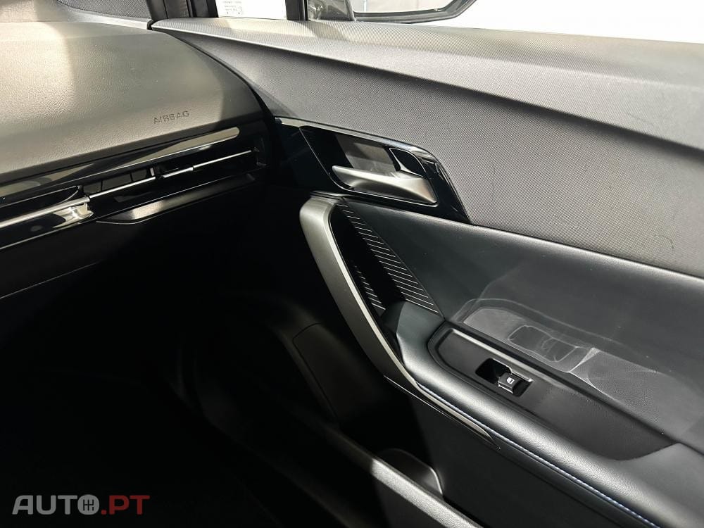 MG MG4 77 kWh Extended Range Luxury