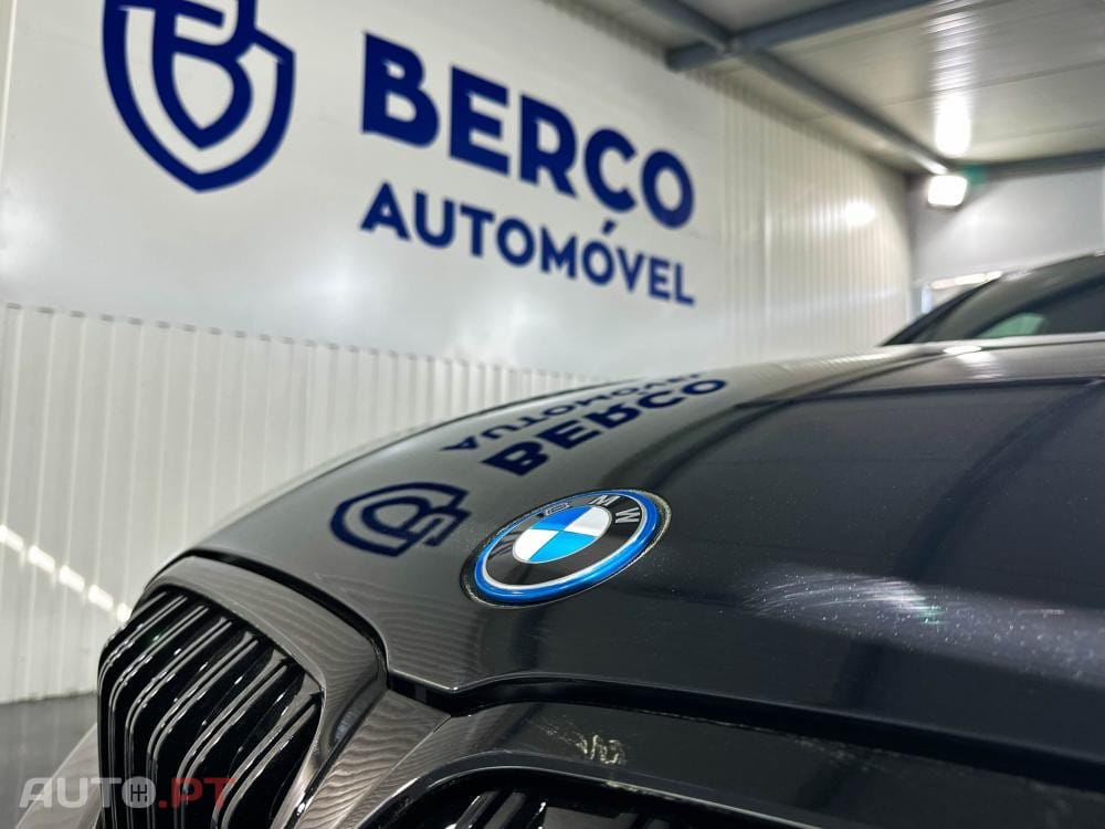 BMW 330 e Pack Desportivo M Auto