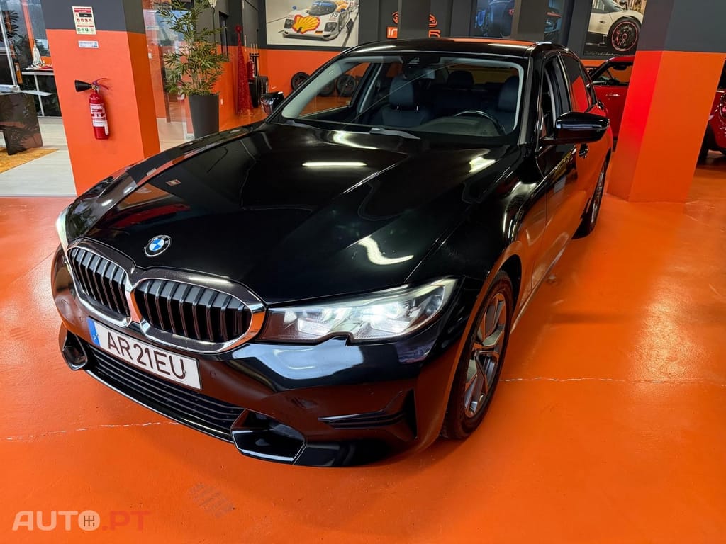 BMW 318 d Pack Desportivo M Auto