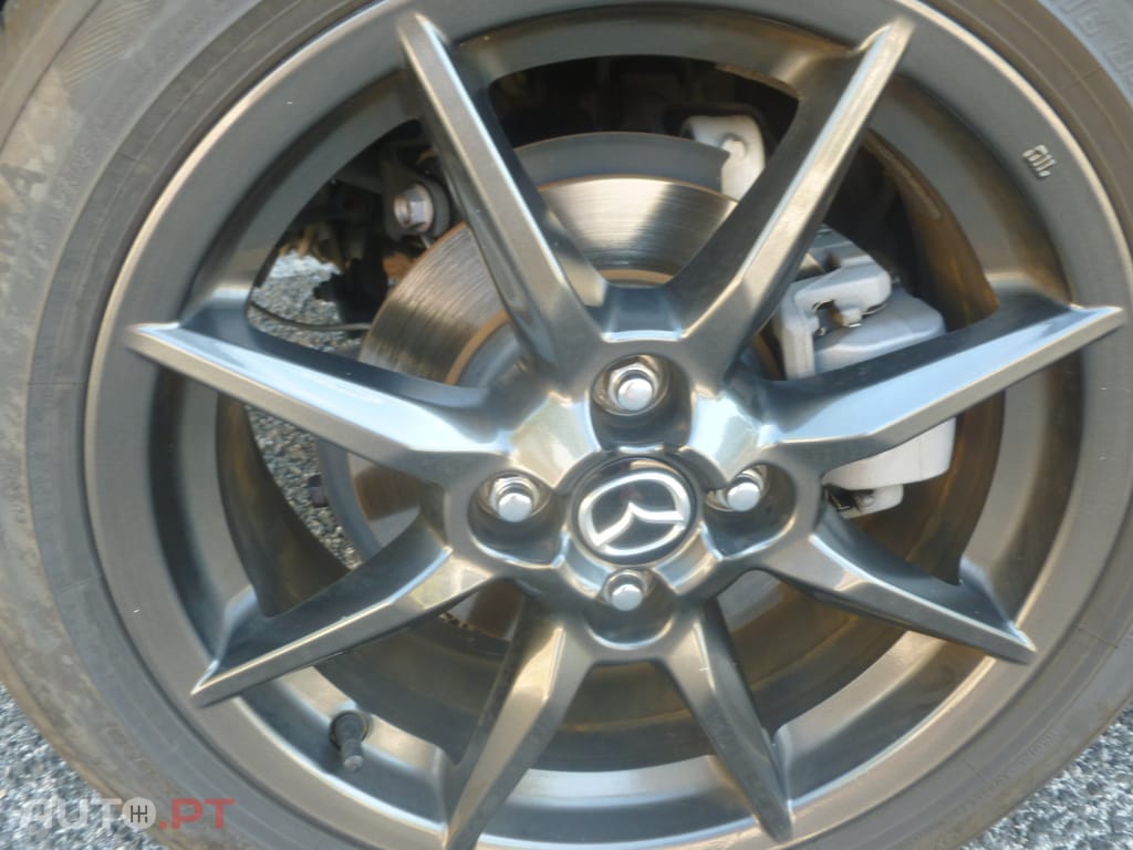 Mazda MX-5 1.5 SKYACTIV Technology Cabrio