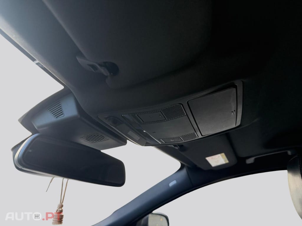 Jaguar XE 2.0 D Prestige