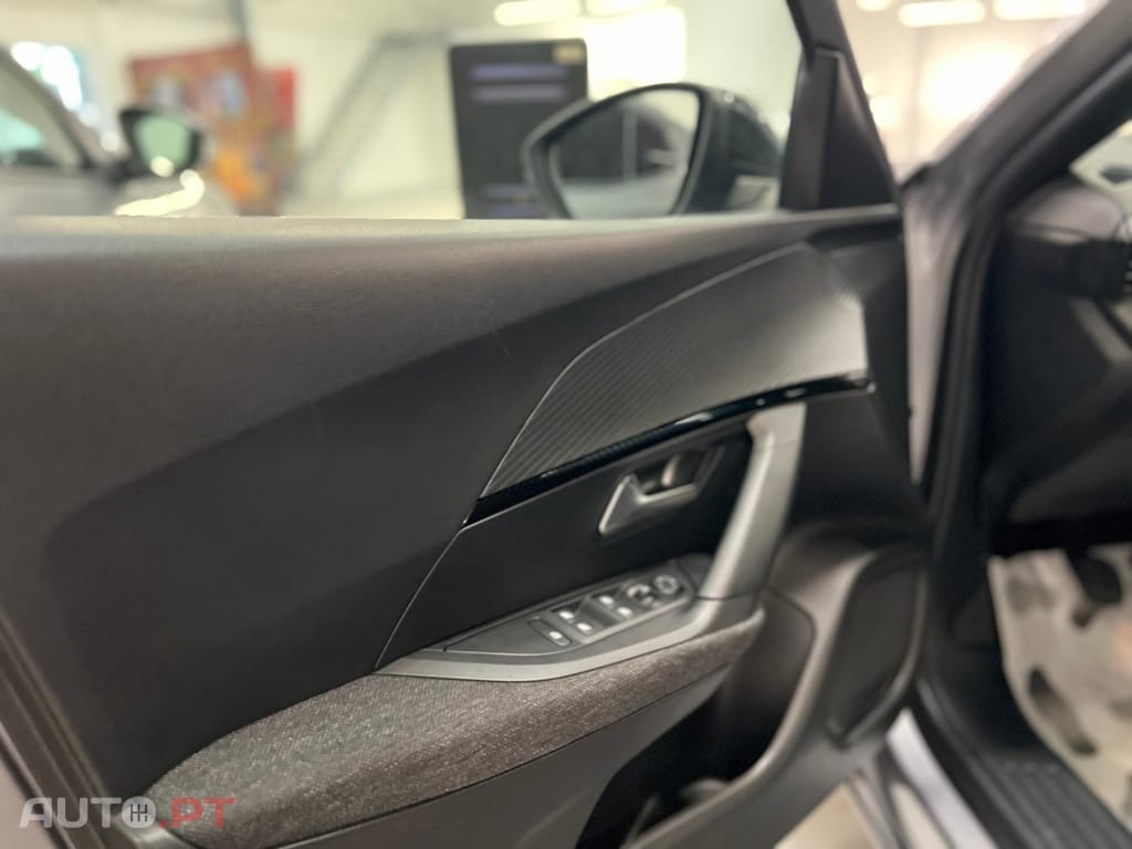 Peugeot 2008 1.2 PureTech Style
