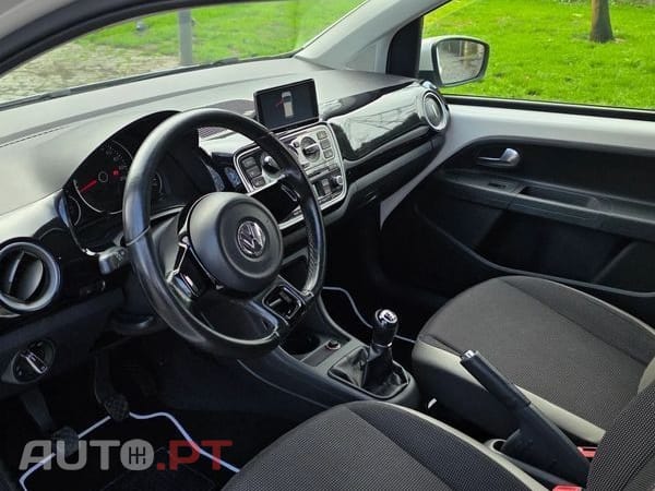 Volkswagen Up! 1.0 75 CV