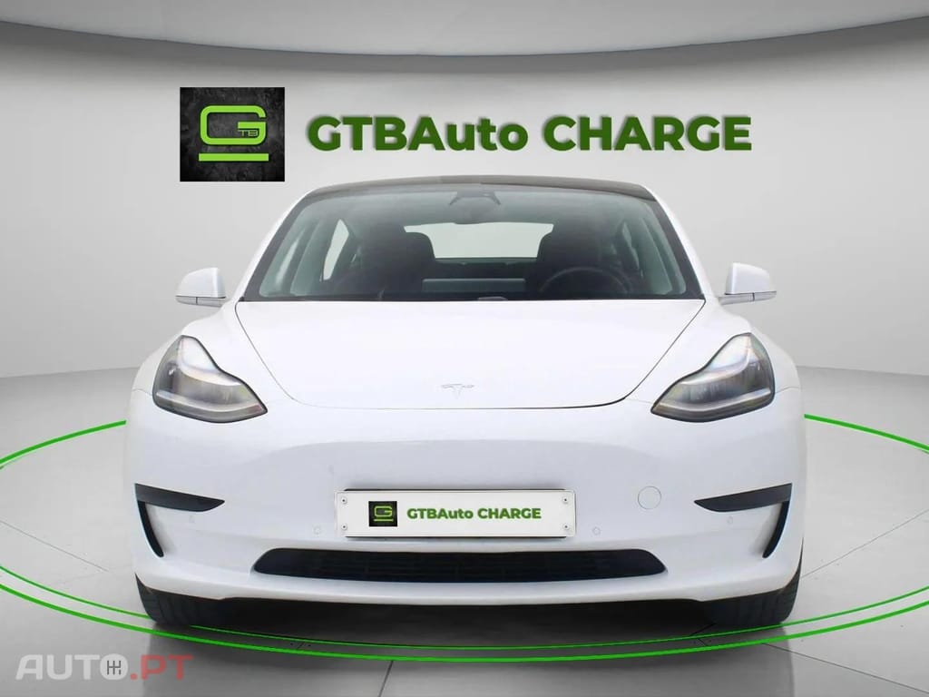 Tesla Model 3 Standard RWD Plus AUTOPILOT