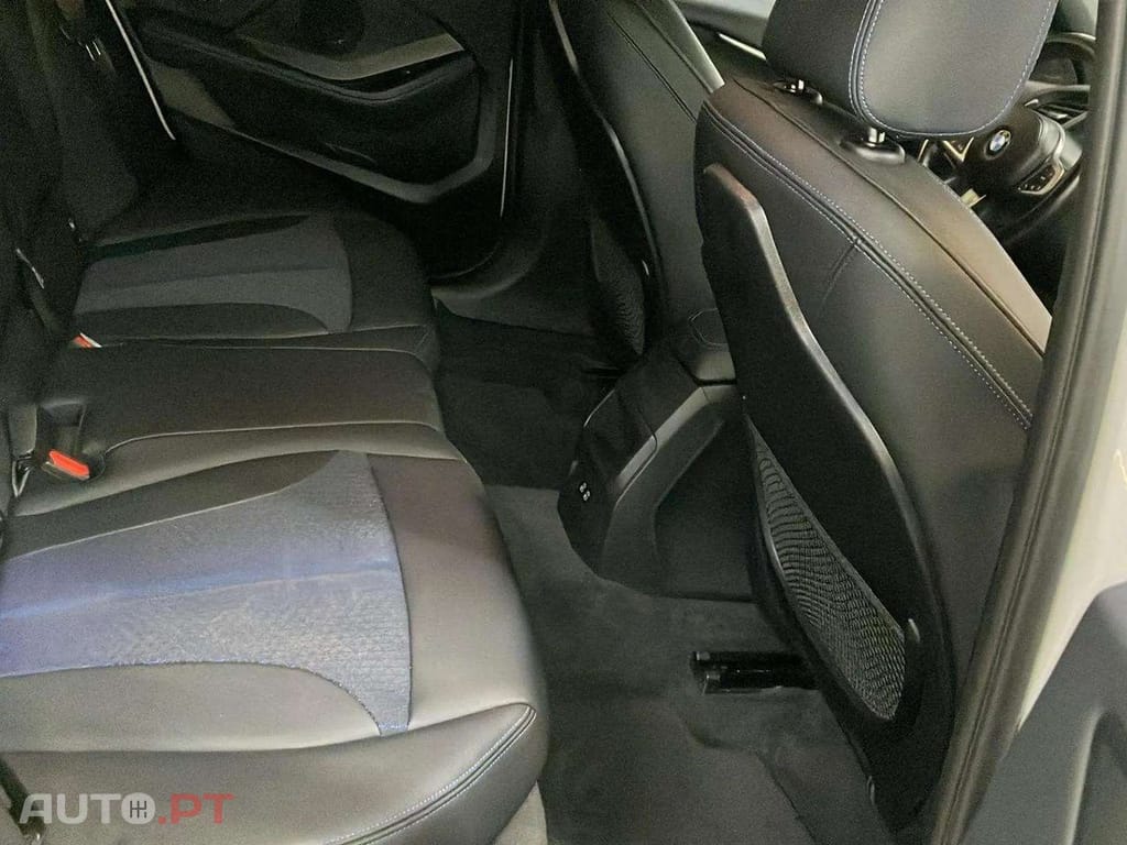 BMW 116 d Pack Desportivo M Auto