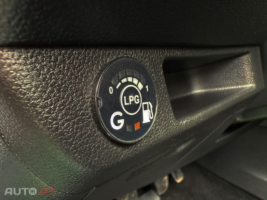 Renault Clio TCe 100 BUSINESS EDITION