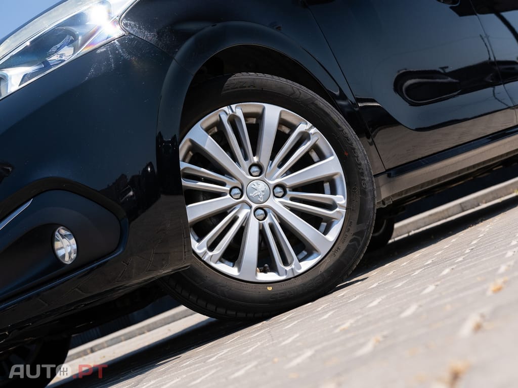 Peugeot 208 1.2 PureTech Style